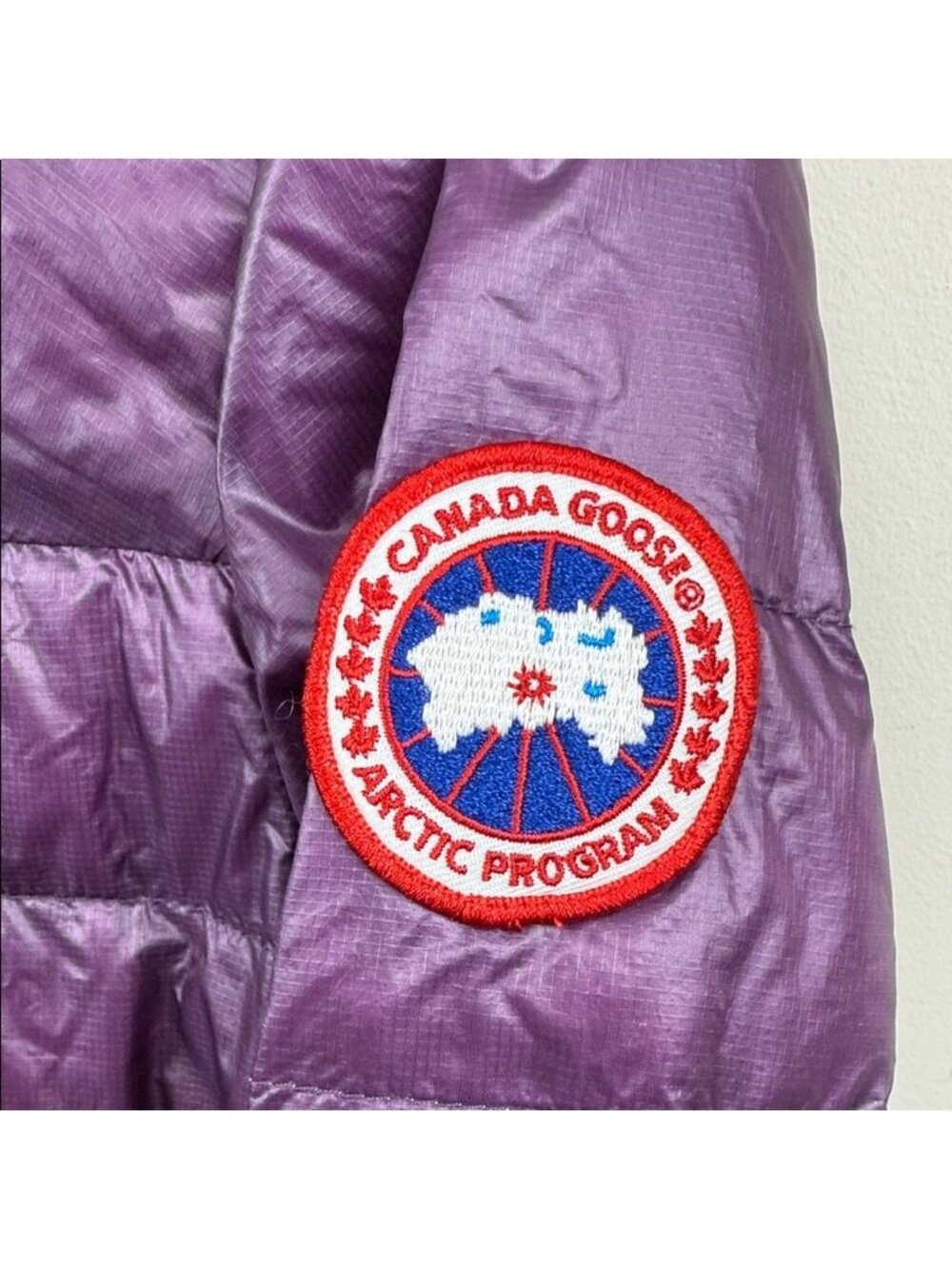 CANADA GOOSE 2011-2014 HyBridge Lite Hoody Women's Purple Hooded Jacket med - Picture 4 of 16
